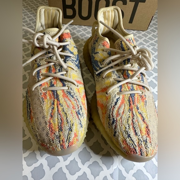 adidas Yeezy Boost 350 V2 Oat - Picture 2 of 8
